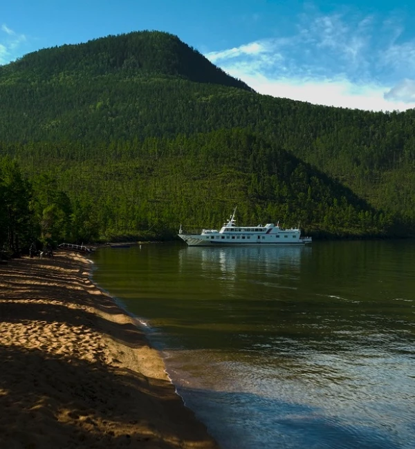 Cruises on lake Baikal